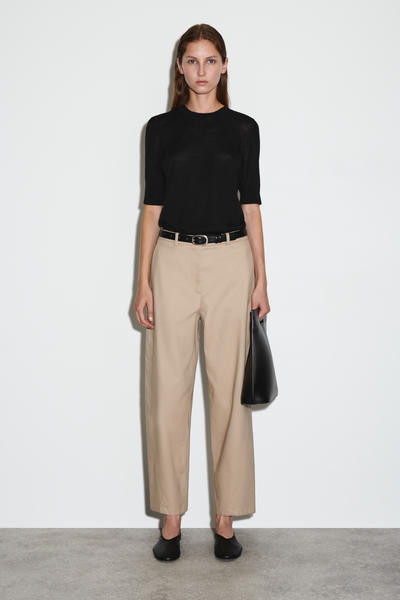 COS バレルレッグコットンチノ