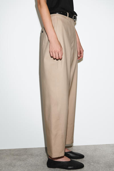 COS バレルレッグコットンチノ