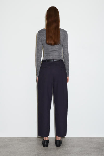 COS バレルレッグコットンチノ