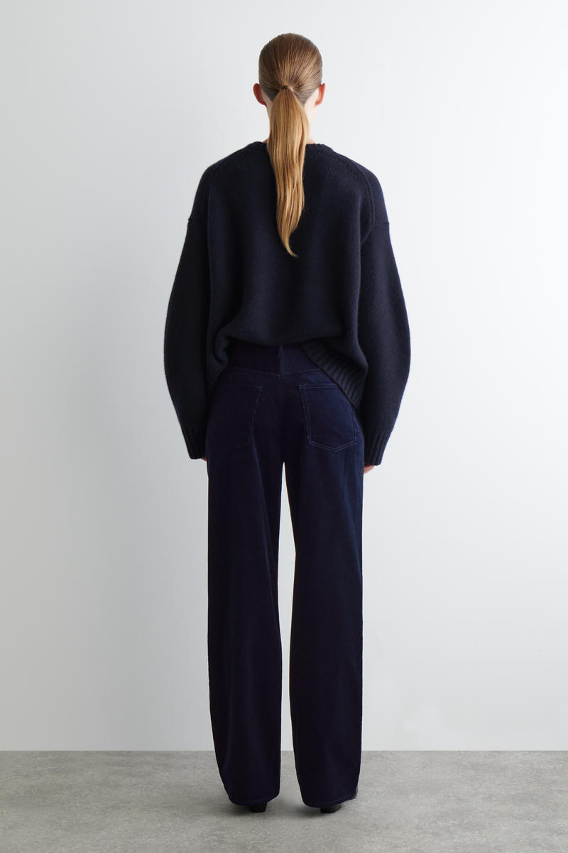 COS コーデュロイストレートレッグパンツ