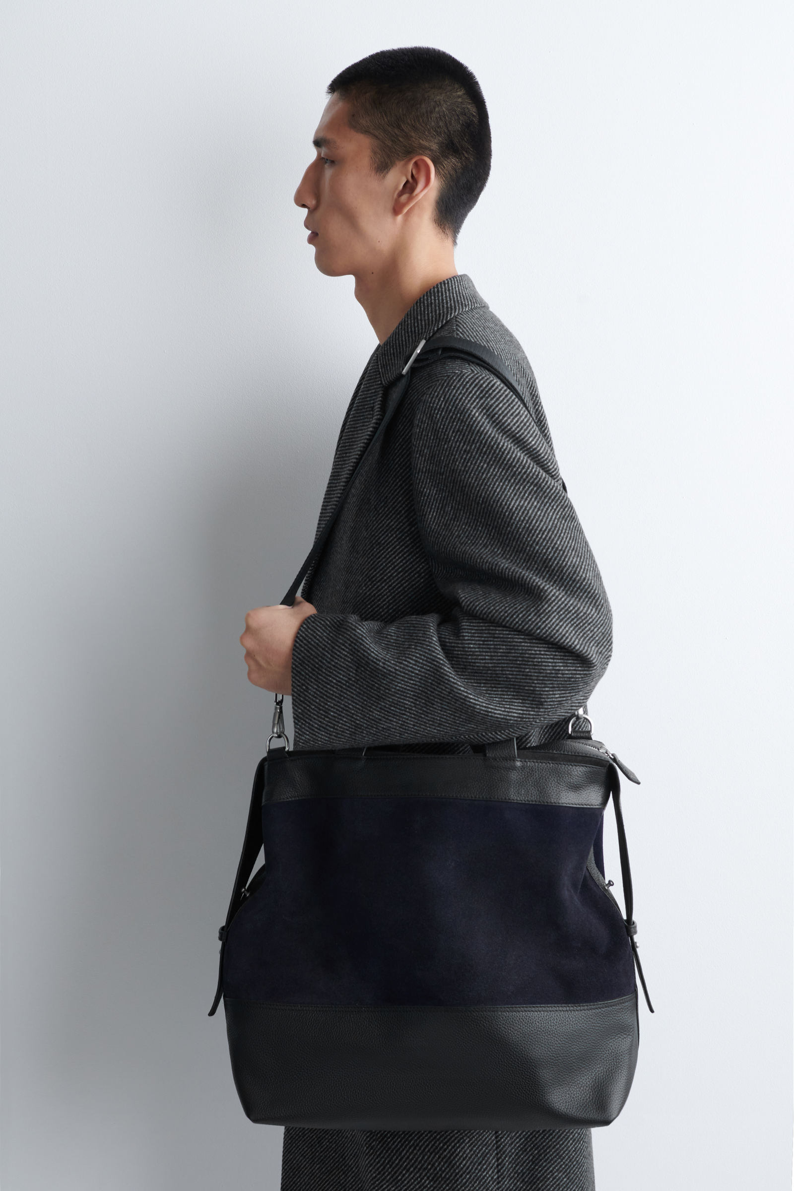 CITY MESSENGER BAG - LEATHER シティメッセンジャーバッグ - レザー