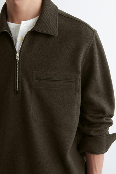 COS ボイルドウールジップアップポロセーター