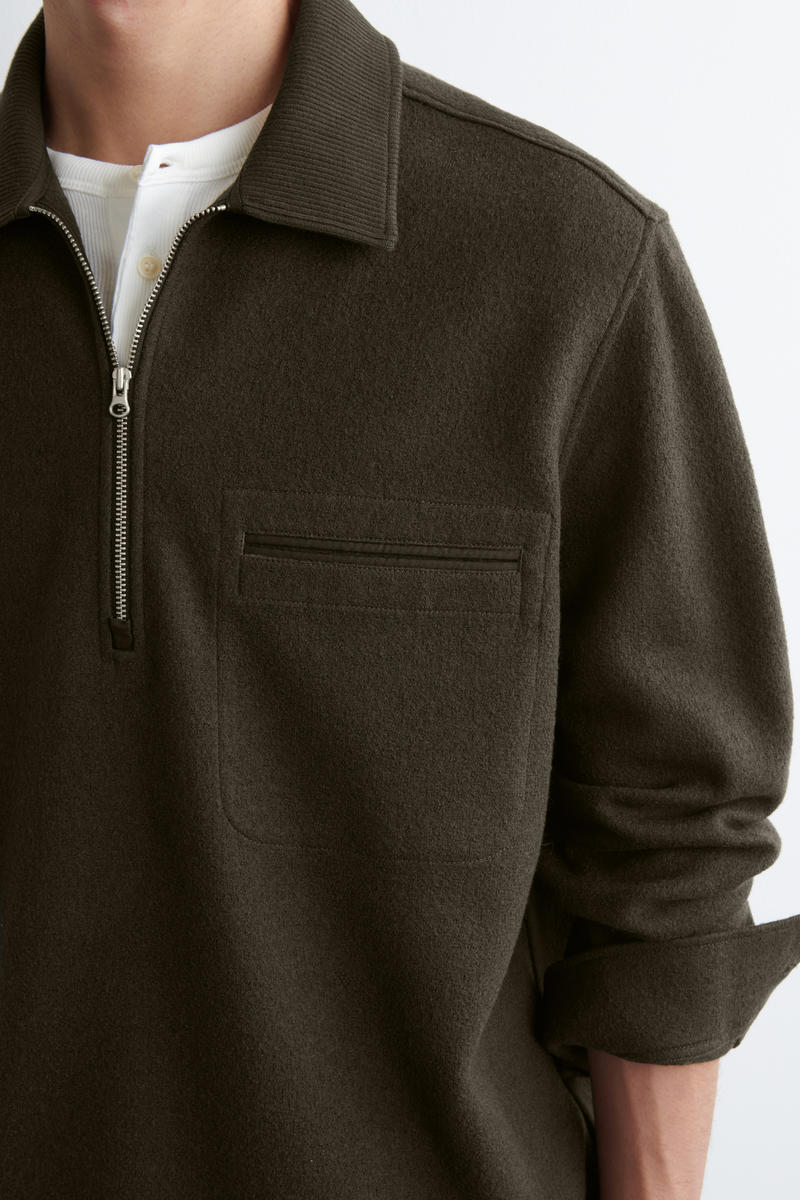 COS ボイルドウールジップアップポロセーター