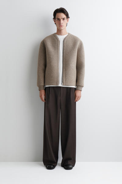 COS オーバーサイズフェルトスキューバジップアップカーディガン