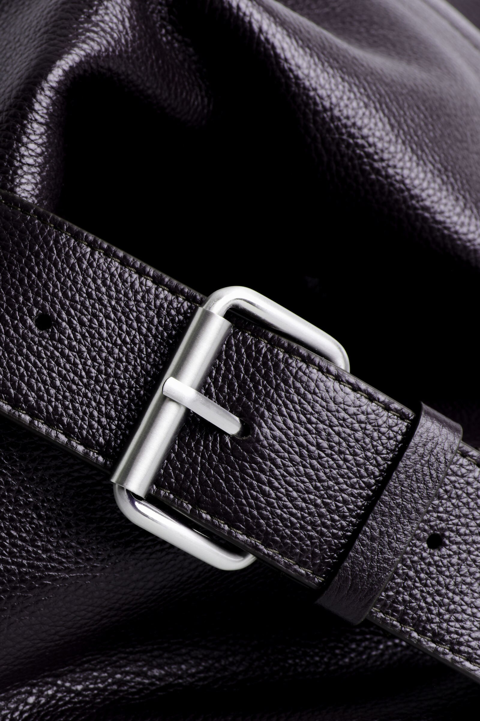 BOWLING BAG - LEATHER ボウリングバッグ-レザー エスプレッソ｜COS 