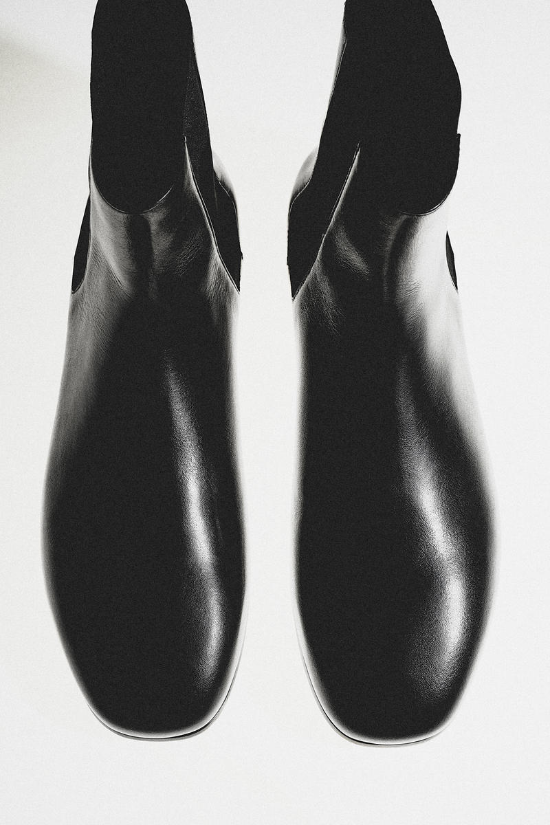 COS スリムレザーブーツ