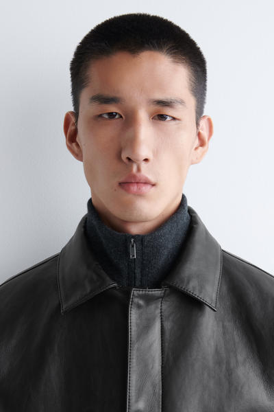 COS レザーブルゾンジャケット