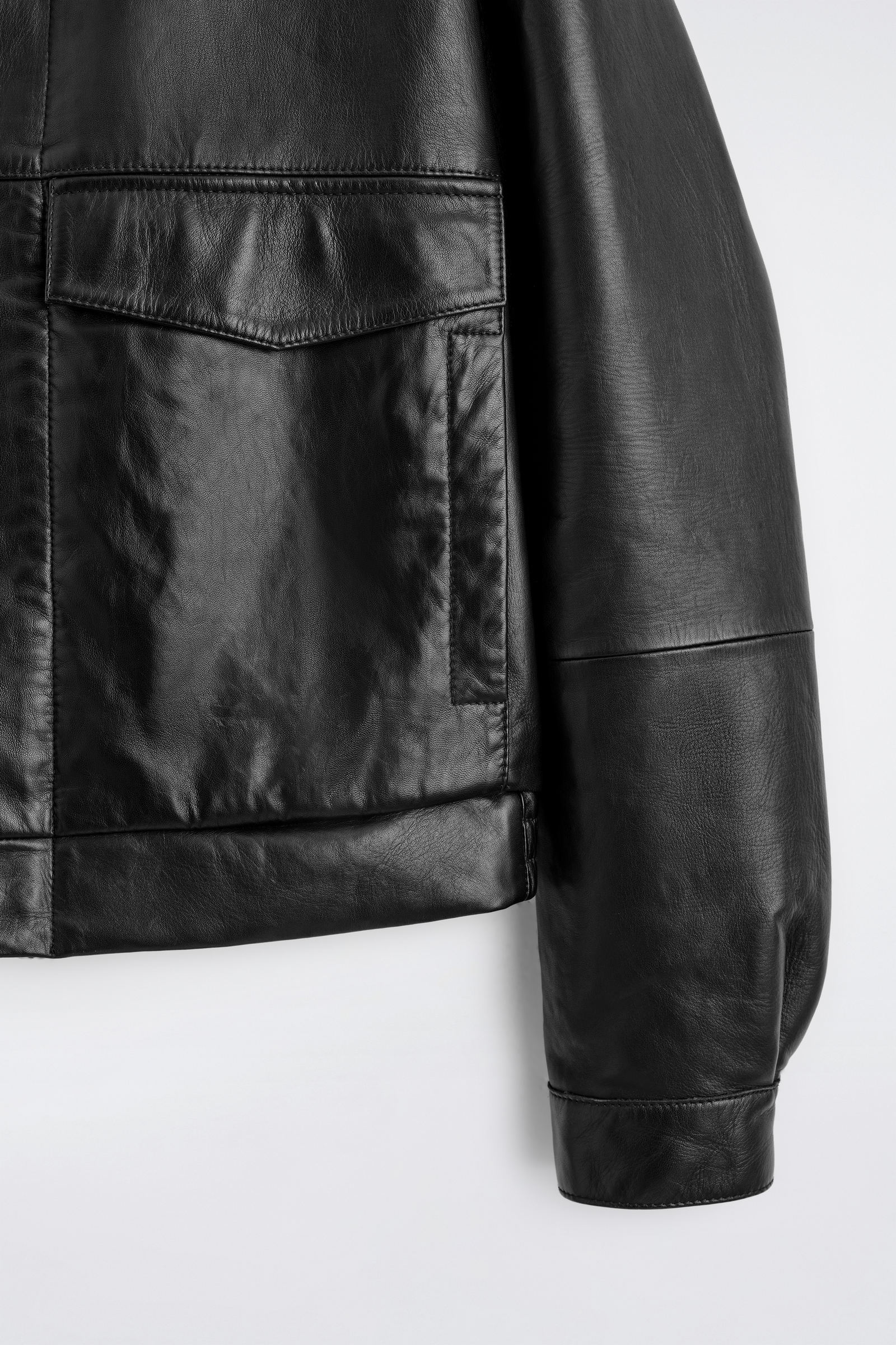 LEATHER BLOUSON JACKET レザーブルゾンジャケット ブラック｜COS コス