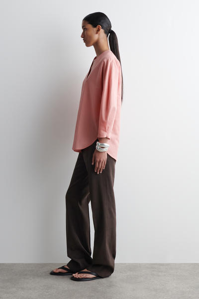 COS Vネック リネンコットンシャツ