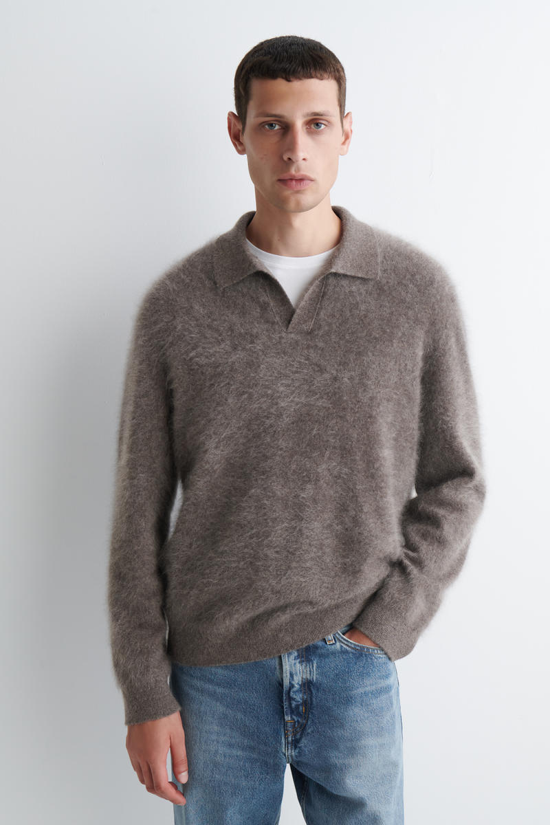 COS ブラッシュドカシミヤポロセーター