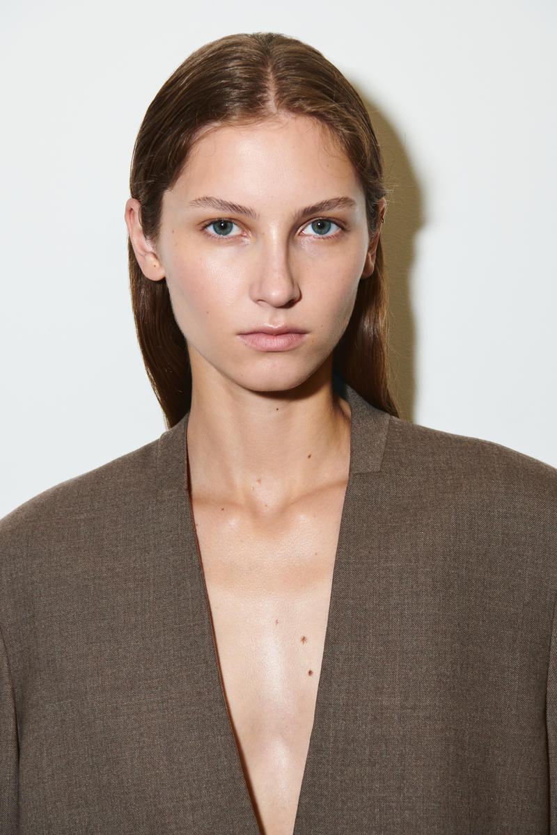 COS スカルプテッドカラーレスウールブレザー COS スカルプテッドカラーレスウールブレザー - メルカリ