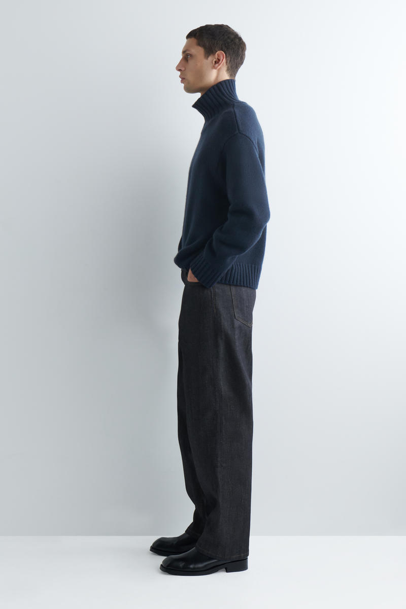 COS ライダー RAW セルビッジ ストレートレッグジーンズ