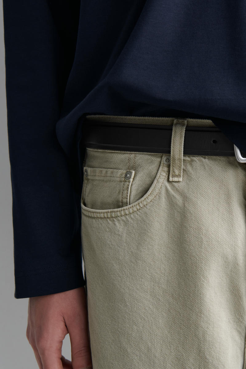 COS ライダーストレートレッグジーンズ