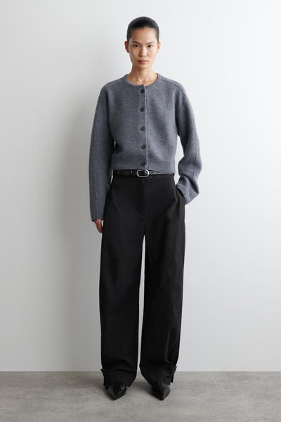 COS ボイルドウールカーディガン