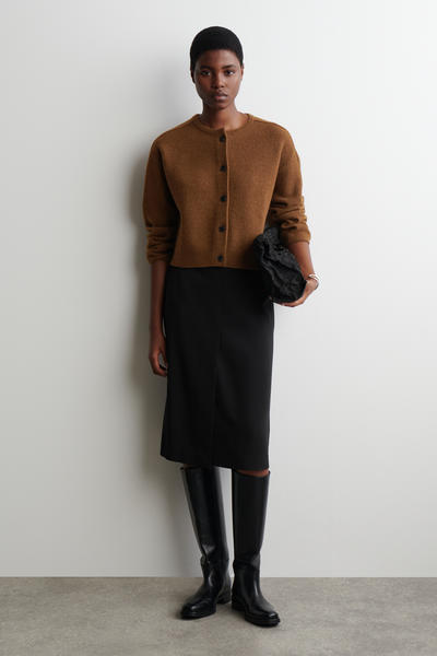 COS ボイルドウールカーディガン