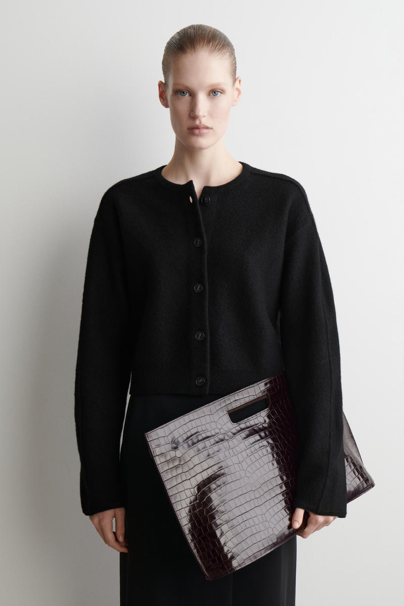 COS ボイルドウールカーディガン