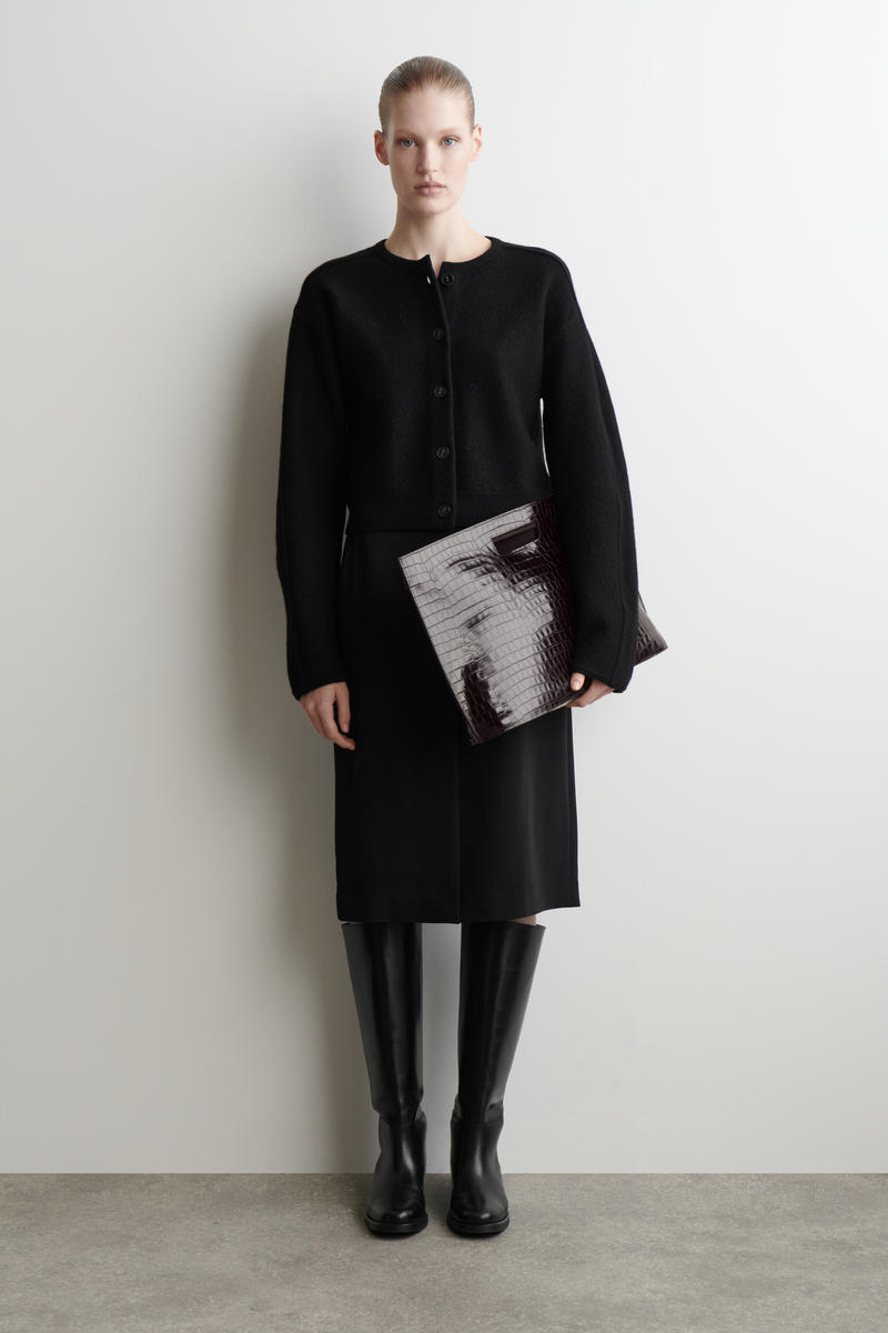 COS ボイルドウールカーディガン