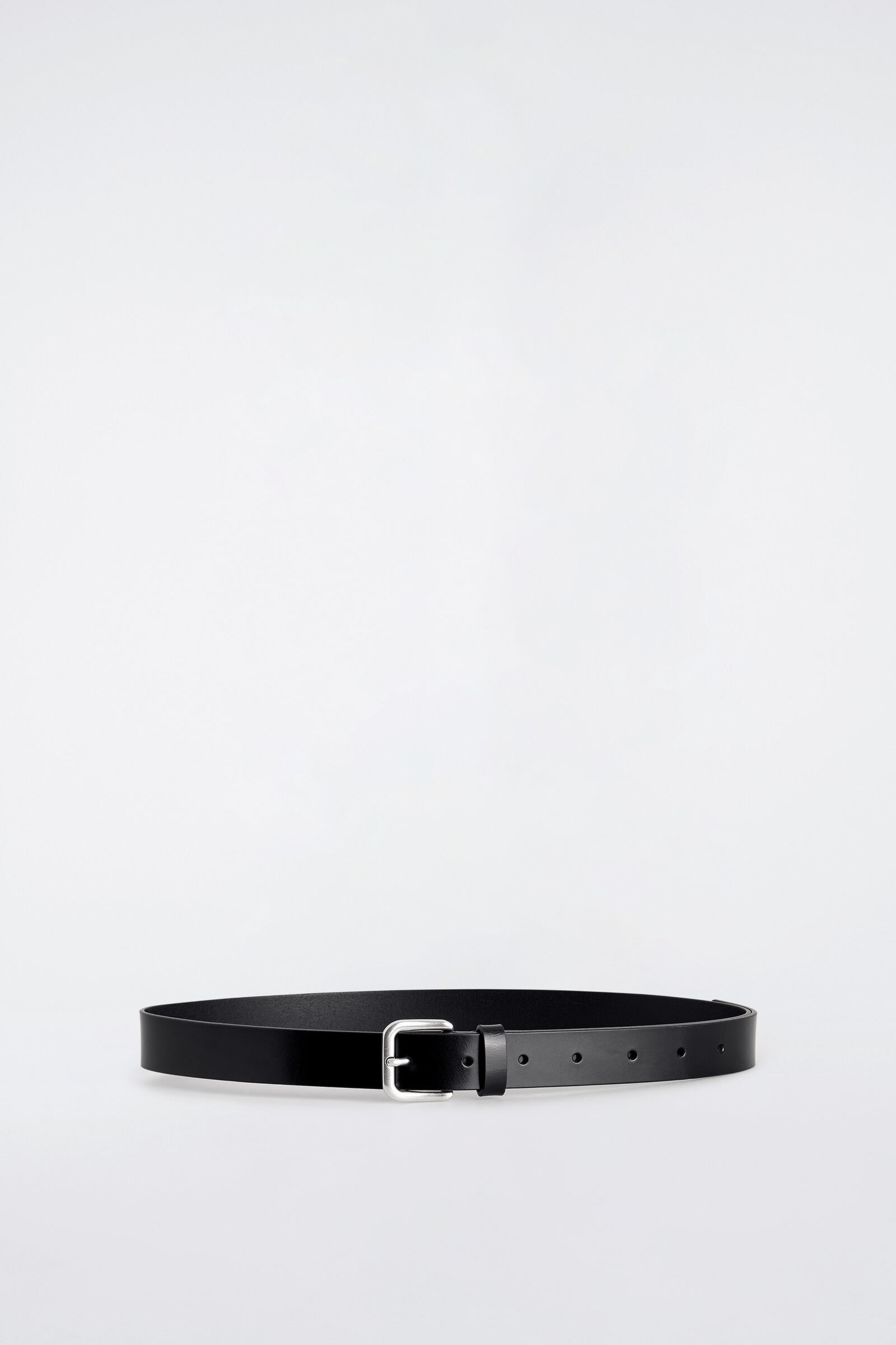 LEATHER BELT レザーベルト ブラック｜COS コス 公式オンラインストア