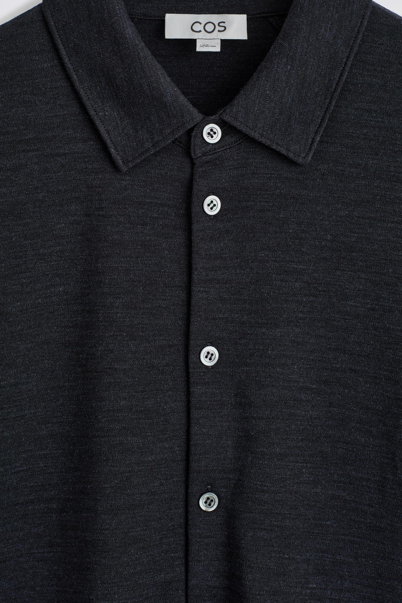 COS ウール混ジャージーシャツ