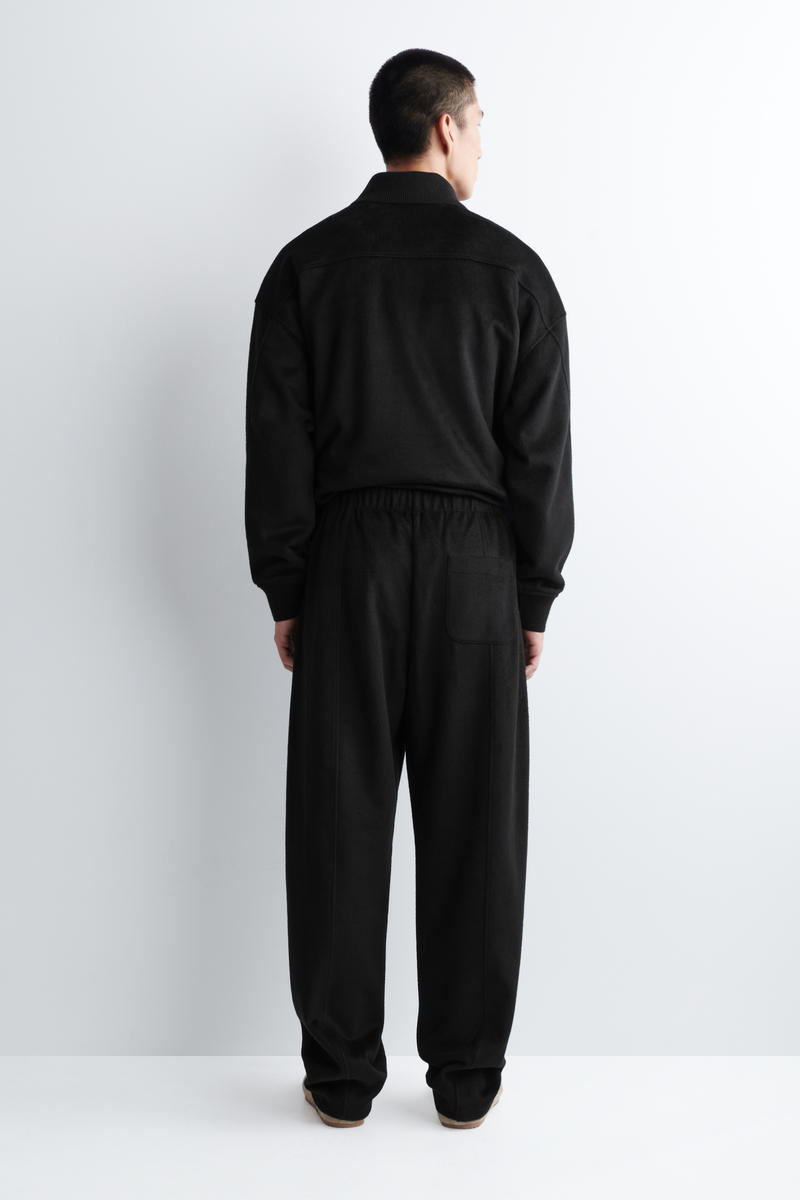 WOOL-BLEND BARREL-LEG TROUSERS ウールブレンドバレルレッグ