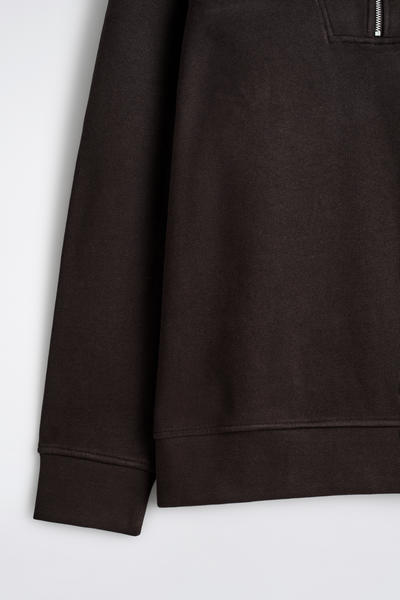 COS ファネルネックジップアップセーター