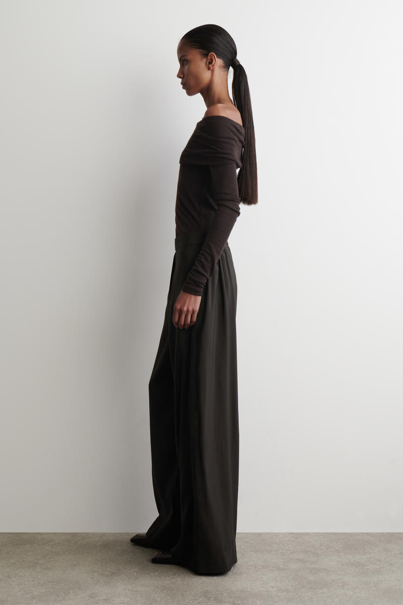 OFF-THE-SHOULDER MERINO WOOL TOP オフショルダーメリノウール