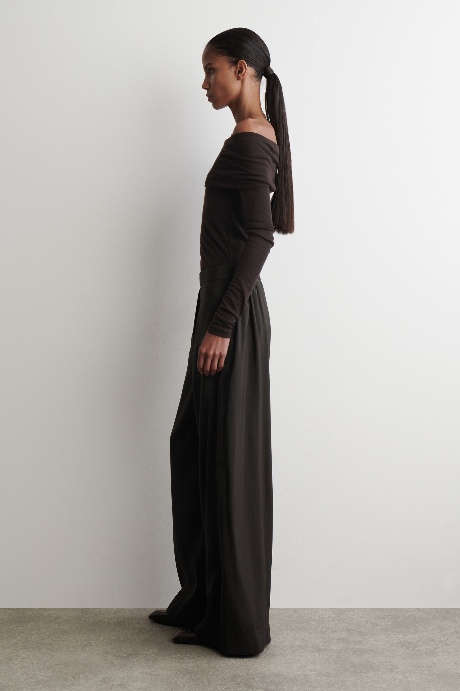 OFF-THE-SHOULDER MERINO WOOL TOP オフショルダーメリノウール