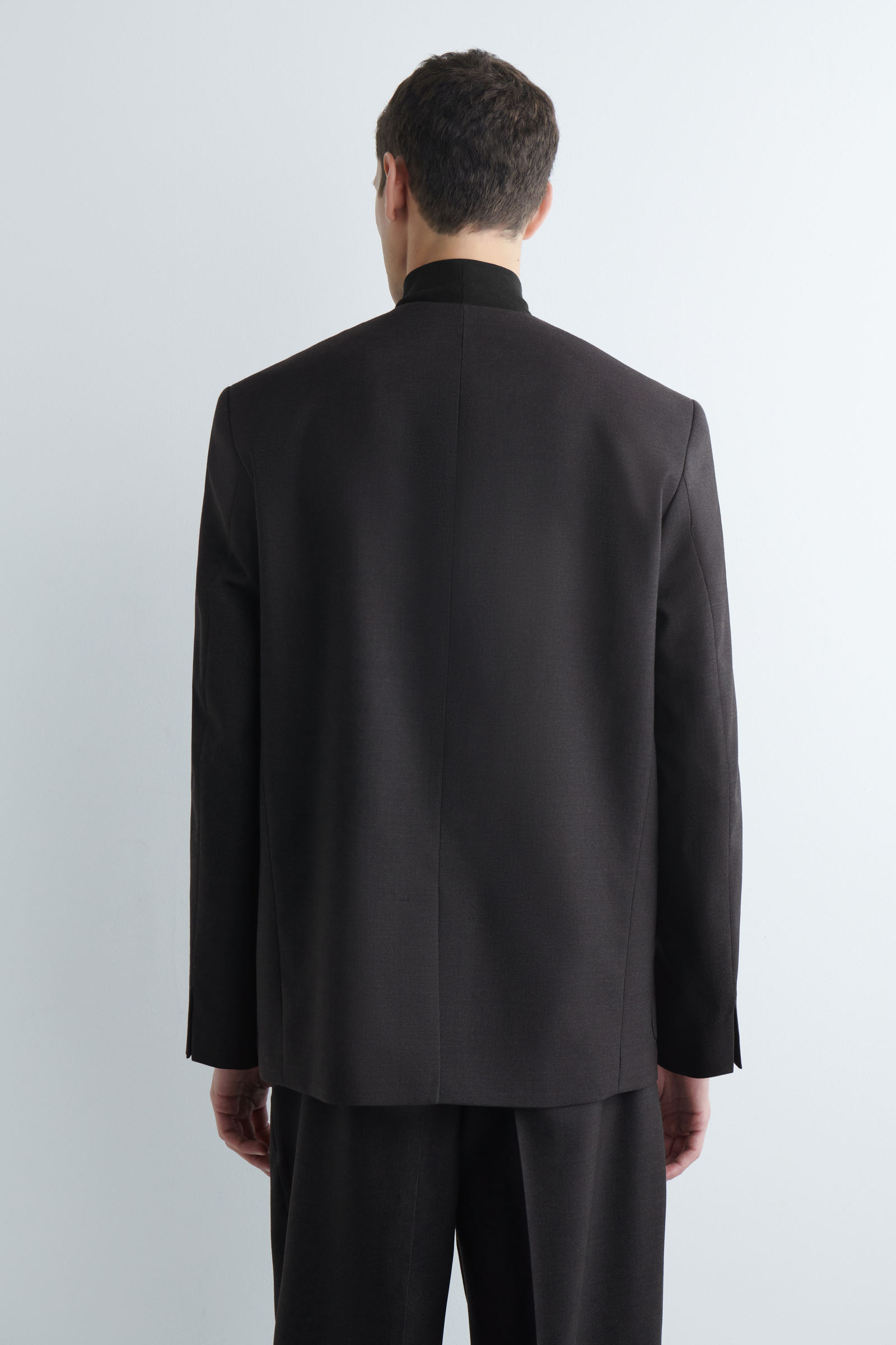 COLLARLESS WOOL BLAZER ノーカラーウールブレザー チャコール｜COS