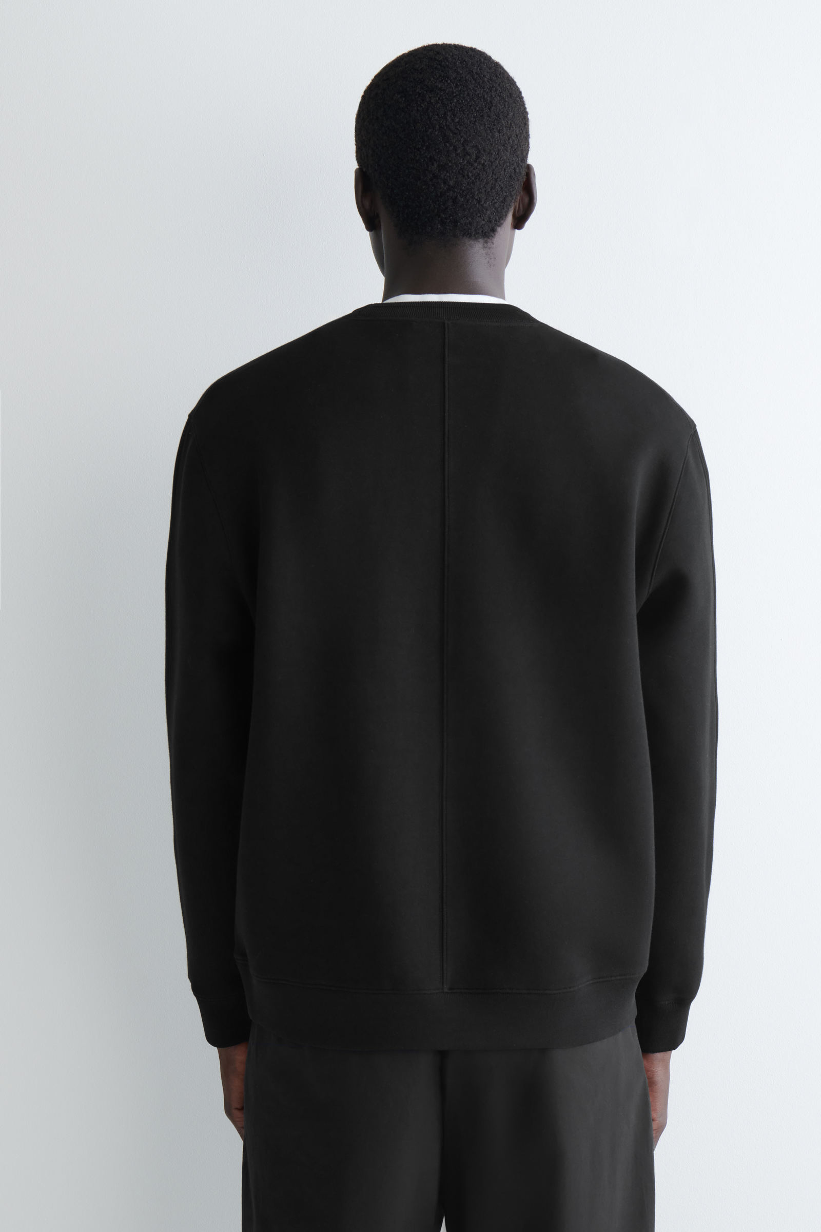 SCUBA SWEATSHIRT スキューバ スウェットシャツ ブラック｜COS コス