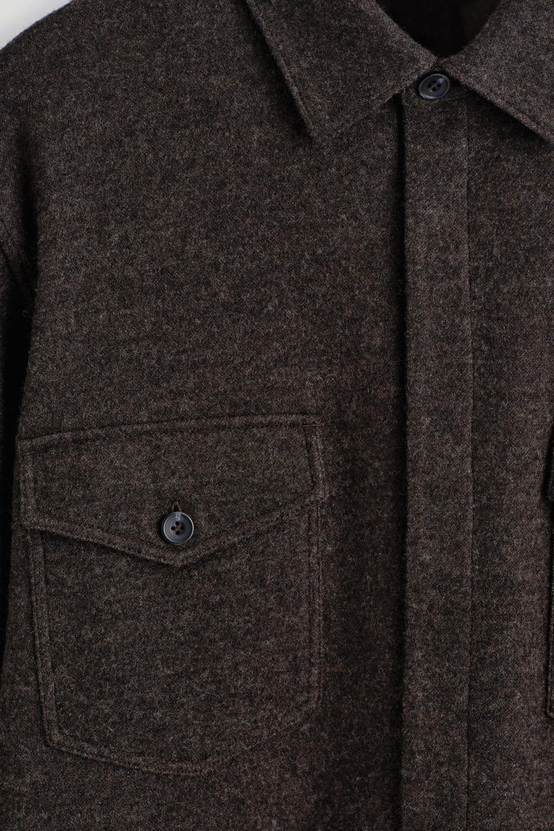 COS ボイルドウールオーバーシャツ