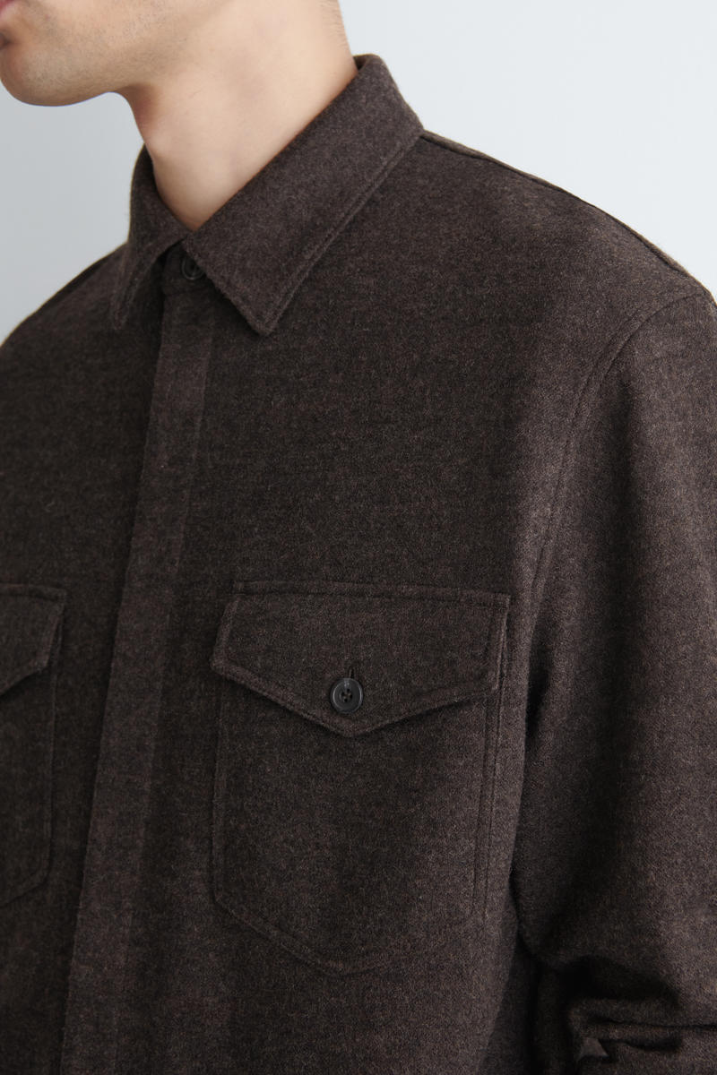 COS ボイルドウールオーバーシャツ