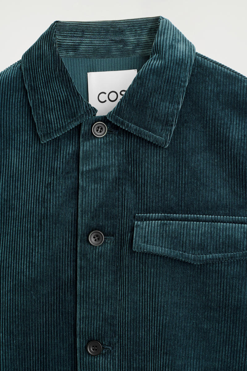 COS 綿コーデュロイオーバーシャツ