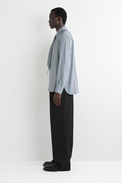 COS タイディテールストライプシャツ