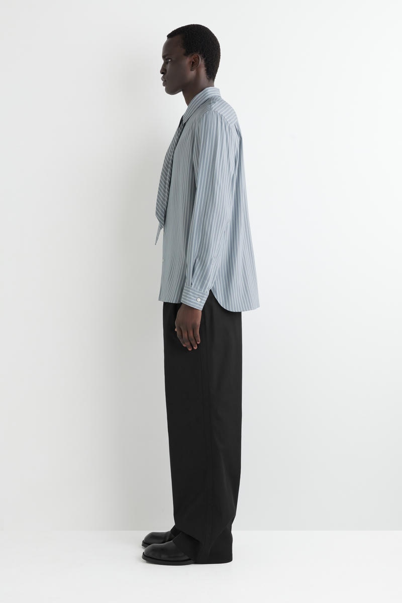 COS タイディテールストライプシャツ