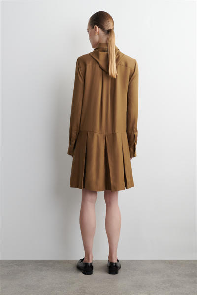 COS スカーフディテールドロップドウエストミニドレス