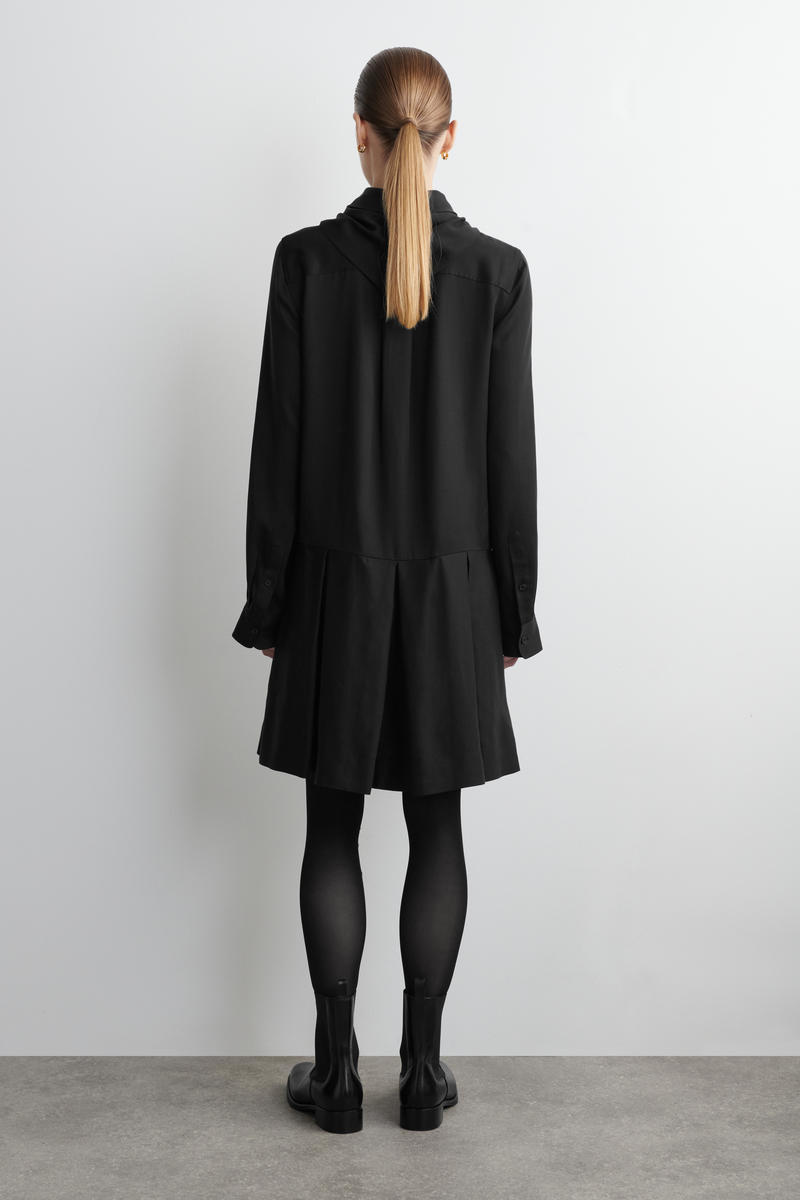 COS スカーフディテールドロップドウエストミニドレス