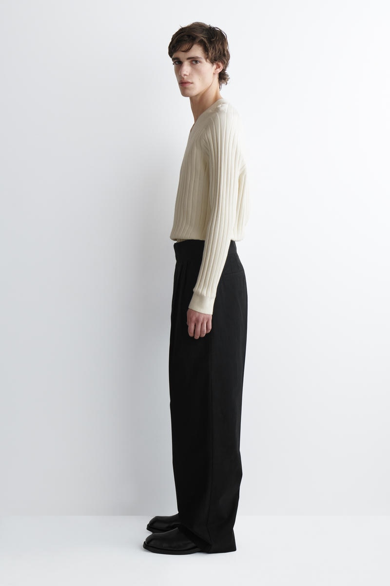 BELT-DETAIL PLEATED WIDE-LEG TROUSERS ベルトディテールプリーツ