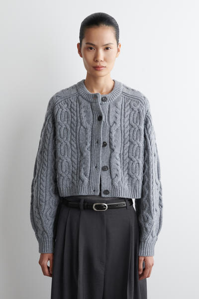 COS ケーブルニットメリノウールカーディガン