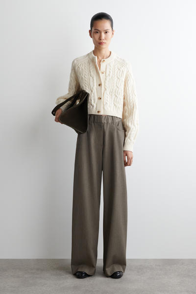 COS ケーブルニットメリノウールカーディガン