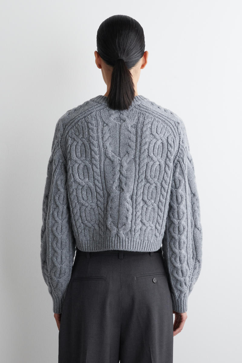 COS ケーブルニットメリノウールカーディガン