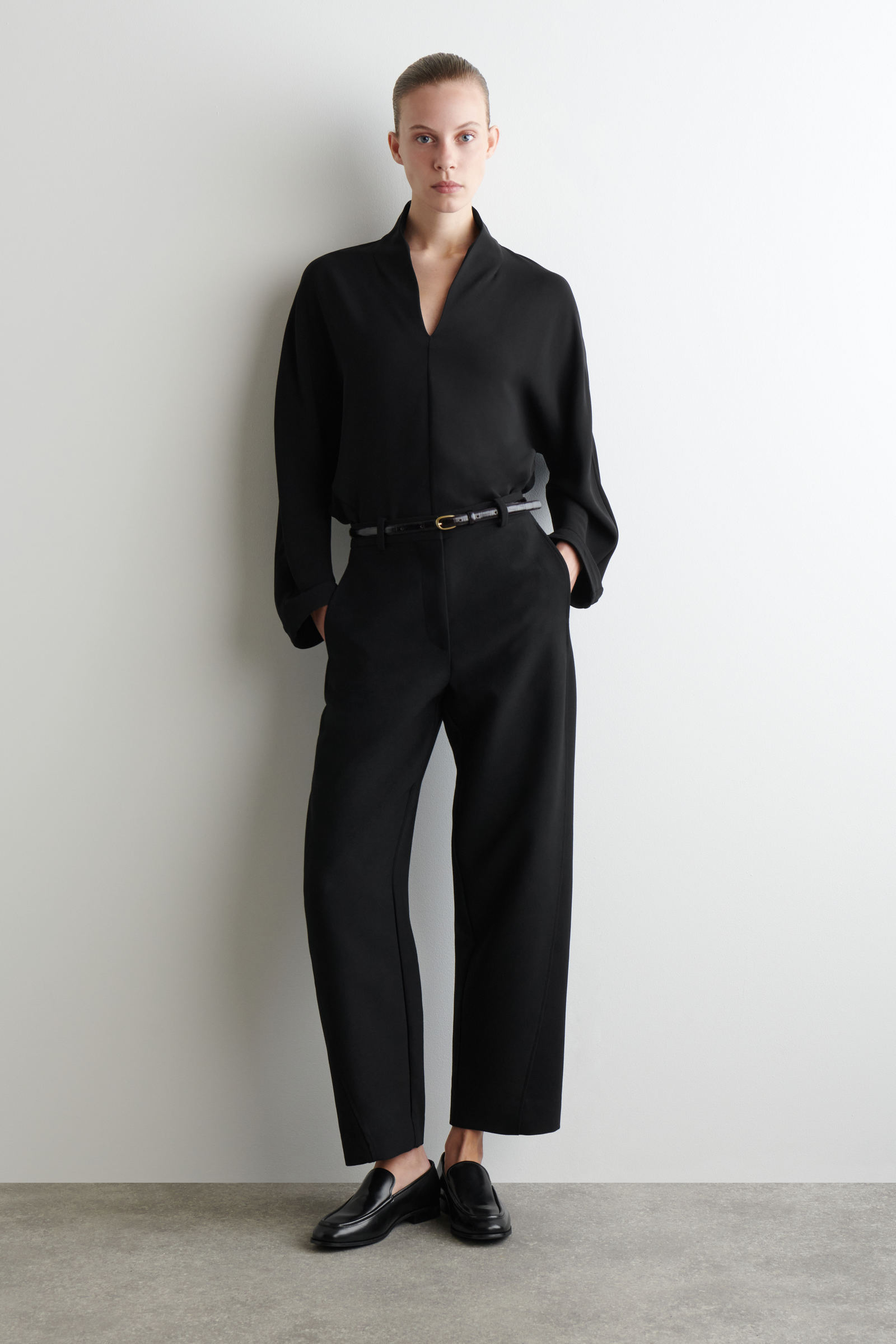 CROPPED WOOL BARREL-LEG TROUSERS クロップドウールバレルレッグ