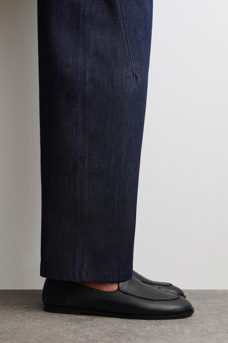 COS クラシックレザーローファー