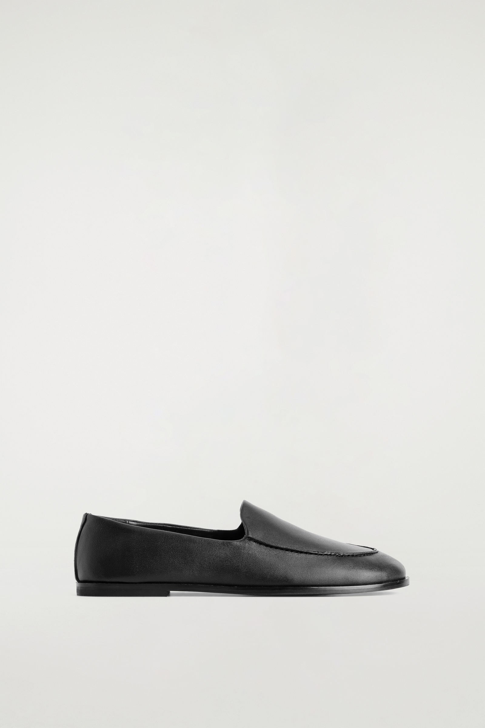 CLASSIC LEATHER LOAFERS クラシックレザーローファー ブラック｜COS