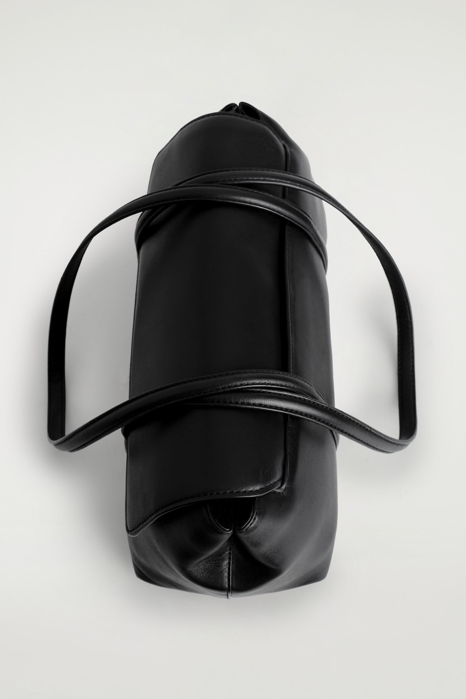 COS コス NOUVEAU SHOULDER BAG レザー ブラック NOUVEAU SHOULDER BAG - LEATHER ヌーボー ショルダーバッグ - レザー