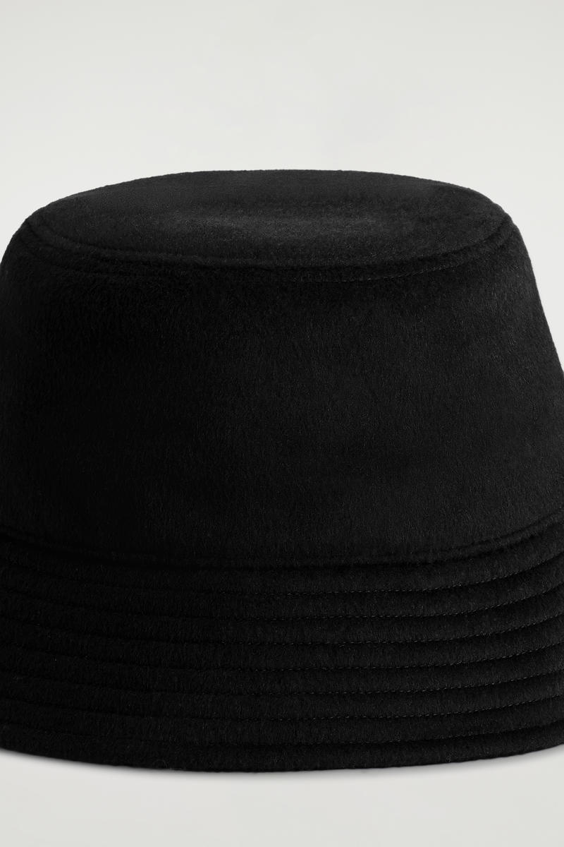 COS ウール混バケットハット