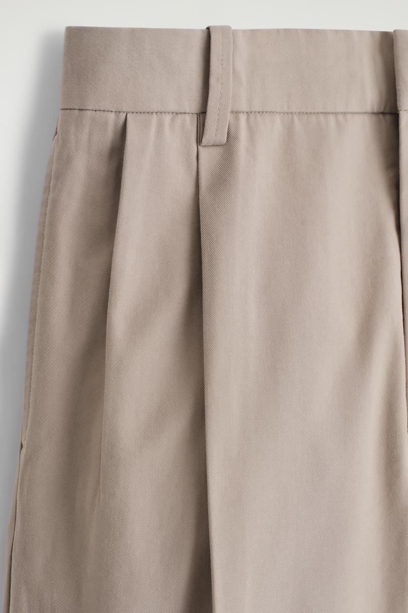 COS ストレートレッグコットンツイルトラウザーズ