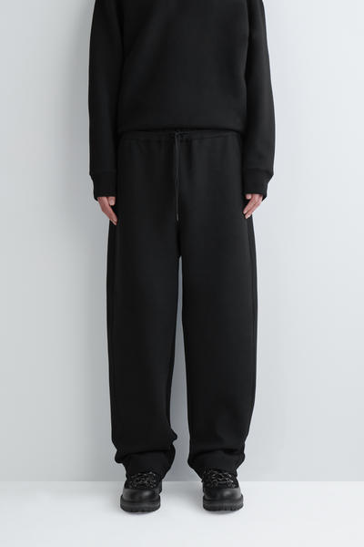 COS スキューババレルレッグジョガーパンツ