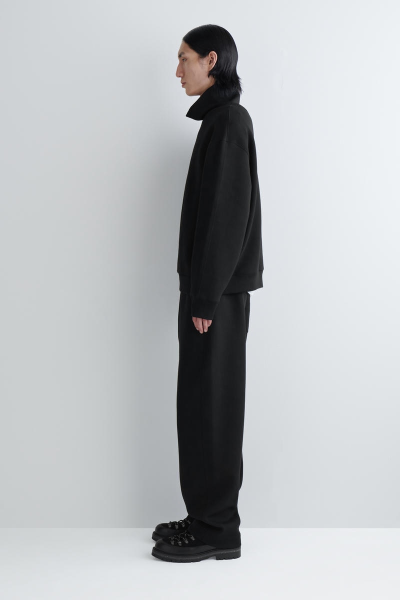 COS スキューババレルレッグジョガーパンツ