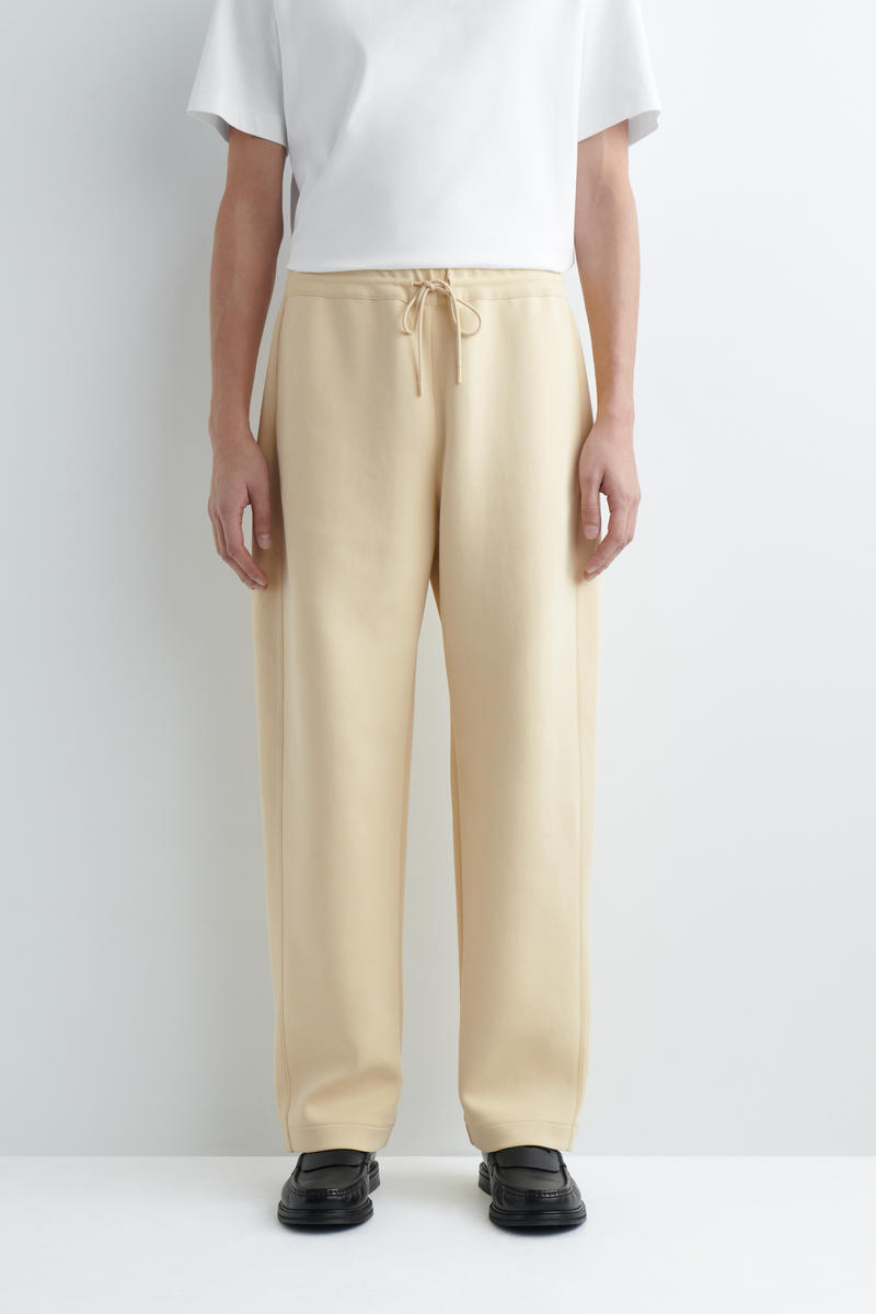 COS スキューババレルレッグジョガーパンツ