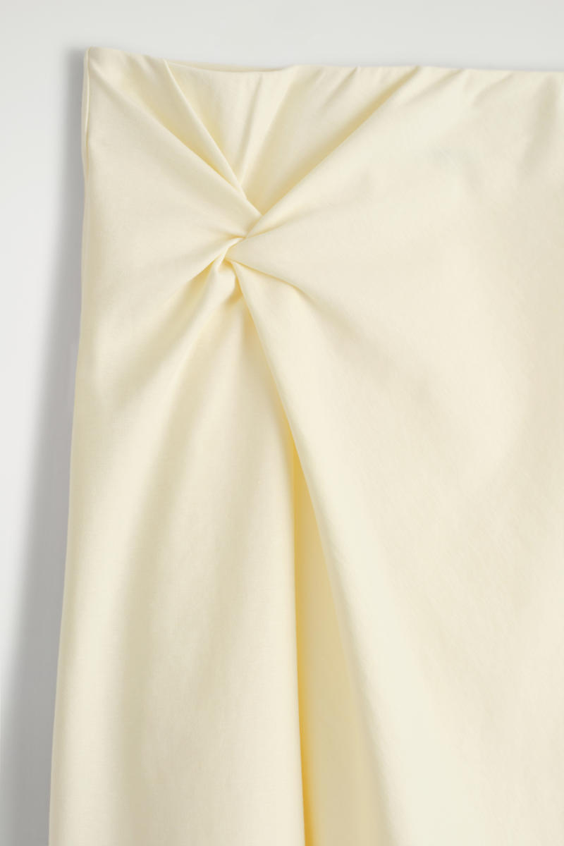 COS ツイストディテールミディスカート